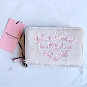 JUICY COUTURE Wallet Girly Royalty Medium Zip Around - Pink & Cream